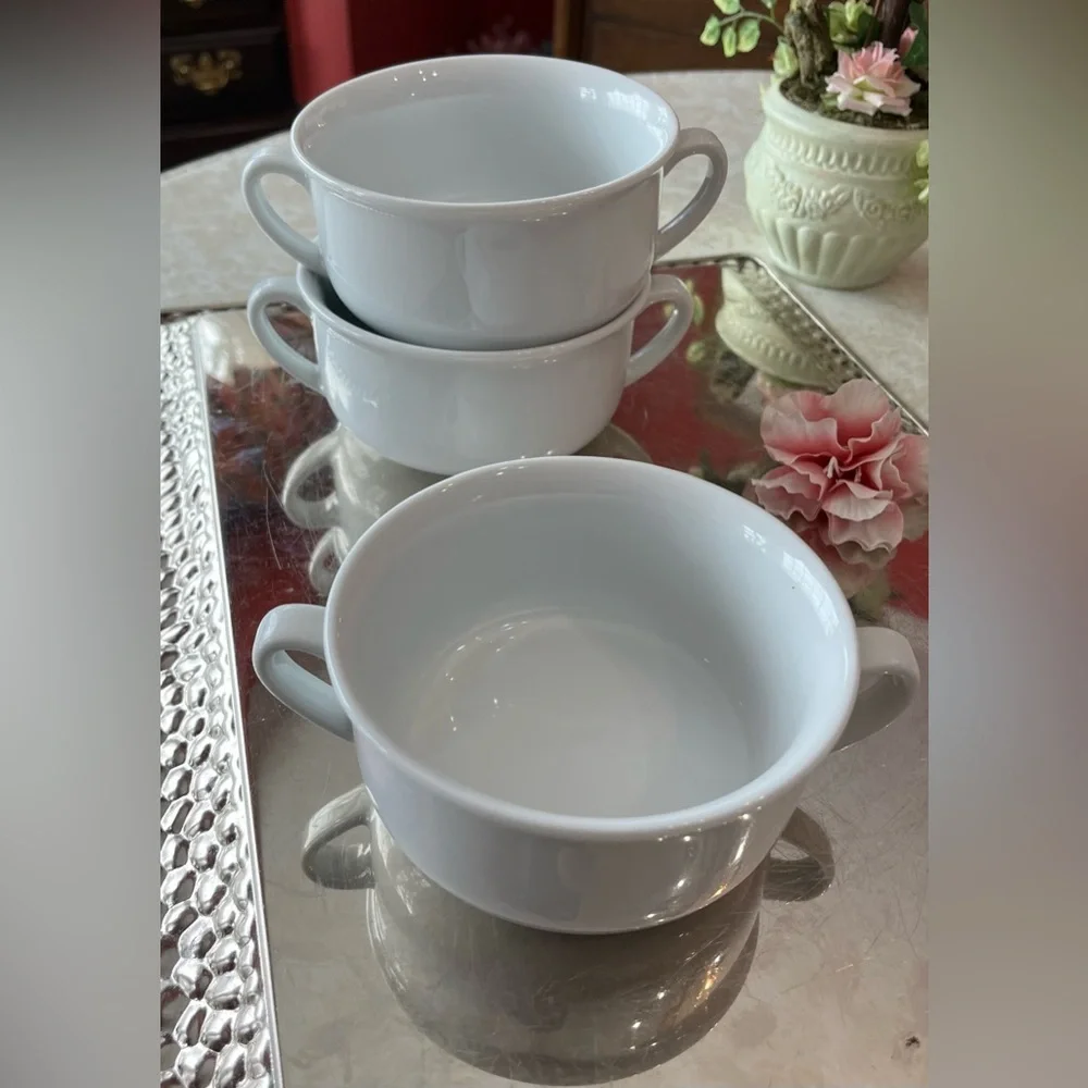 Williams Sonoma Set Of 3 Essential White Double Handled Soup/Cream Bowls 4 3/4